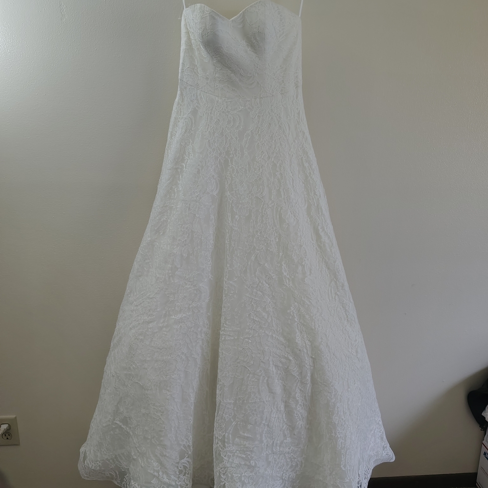 Timeless White Lace Wedding Gown